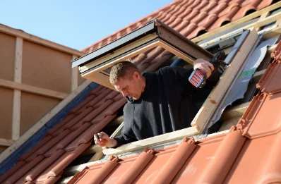 Pose de fenêtres de toit Velux à Fréjeville